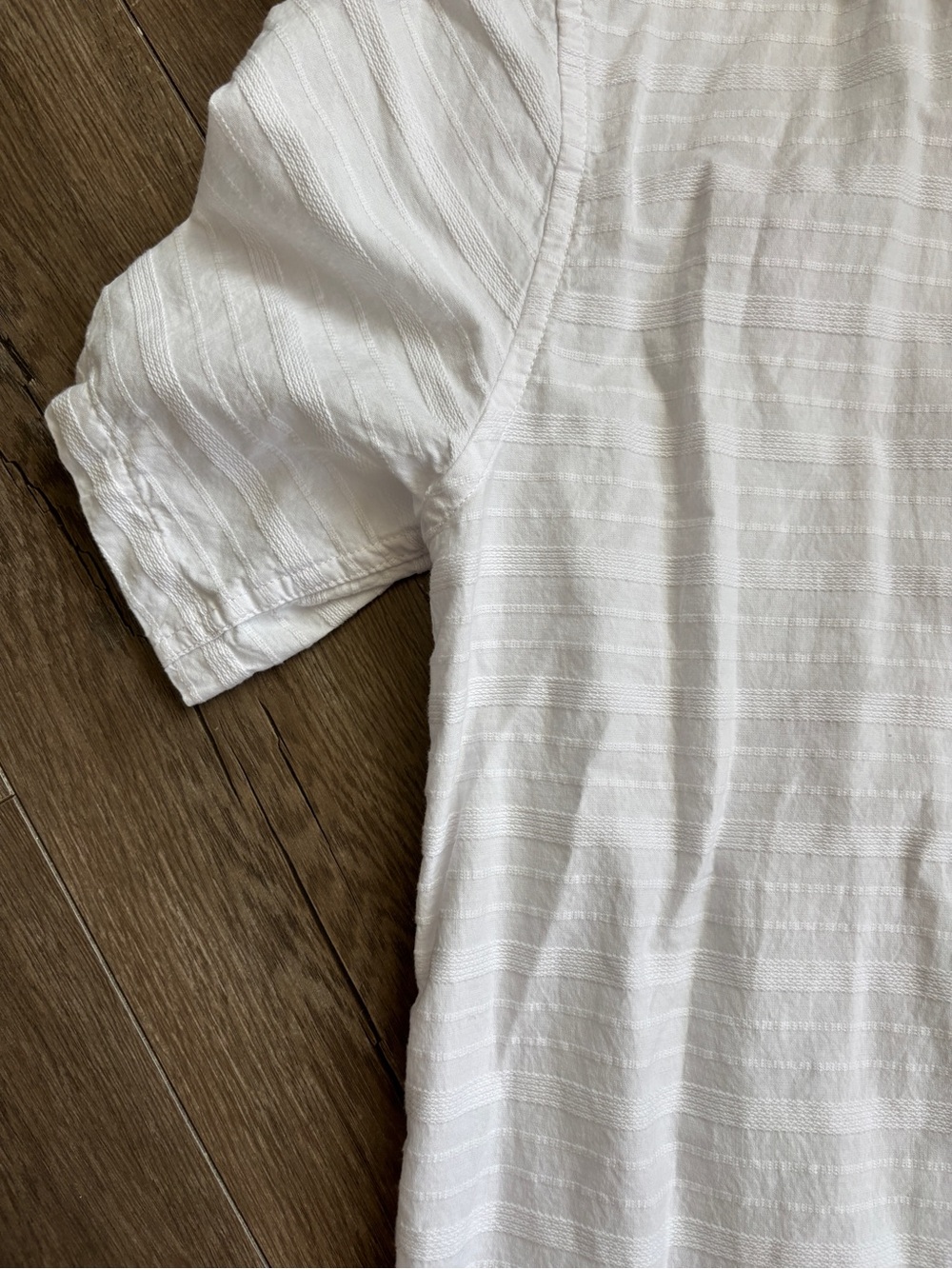 Old Navy White Short-Sleeve Button-Down Shirt with Subtle Stripe Texture - Picture 3 of 3